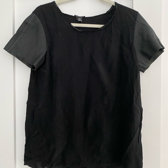 Leather arm t-shirt - Picture 1 of 3